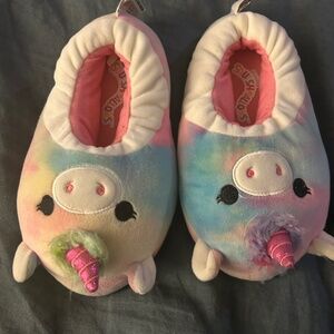 Kids unicorn Squishmallow slippers, size 13-1